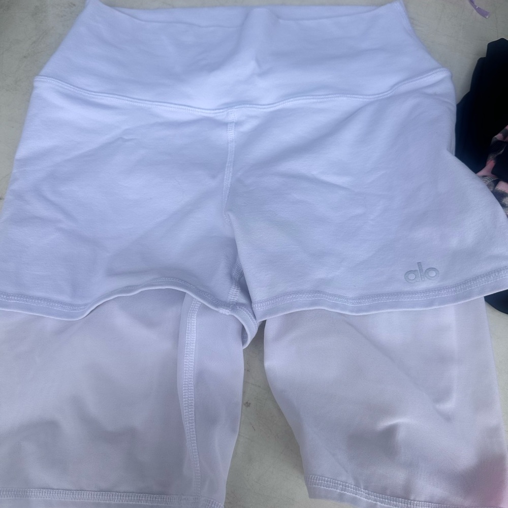 ALO Yoga Women's White Skorts